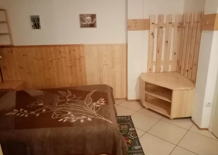 Csaladi Vendeghaz 에게르