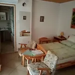 Csaladi Vendeghaz Eger