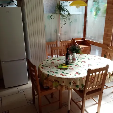 Apartmán Csaladi Vendeghaz Eger