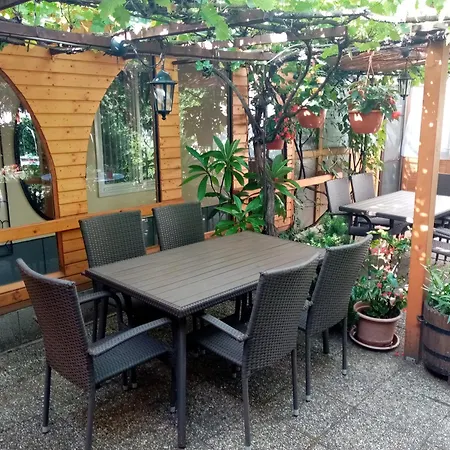 Csaladi Vendeghaz Apartmán