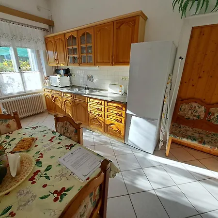 Apartmán Csaladi Vendeghaz Eger