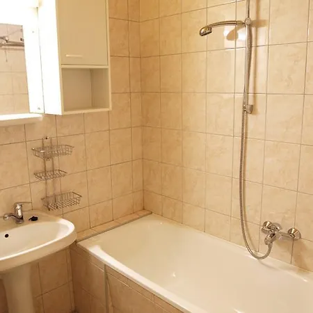 Apartmán Csaladi Vendeghaz Eger